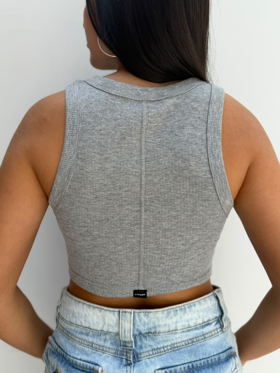 Blusa Kins croptop mini básica sisa - Gris