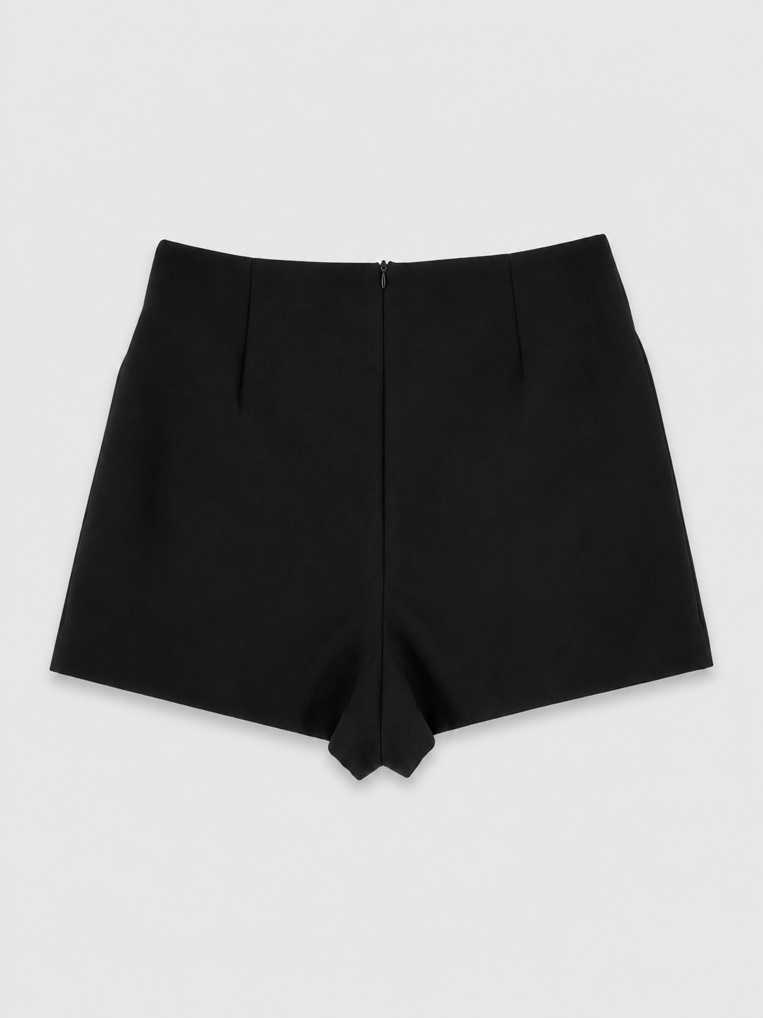 Falda short Laurence tira de ajuste lateral con pico al frente - Negro