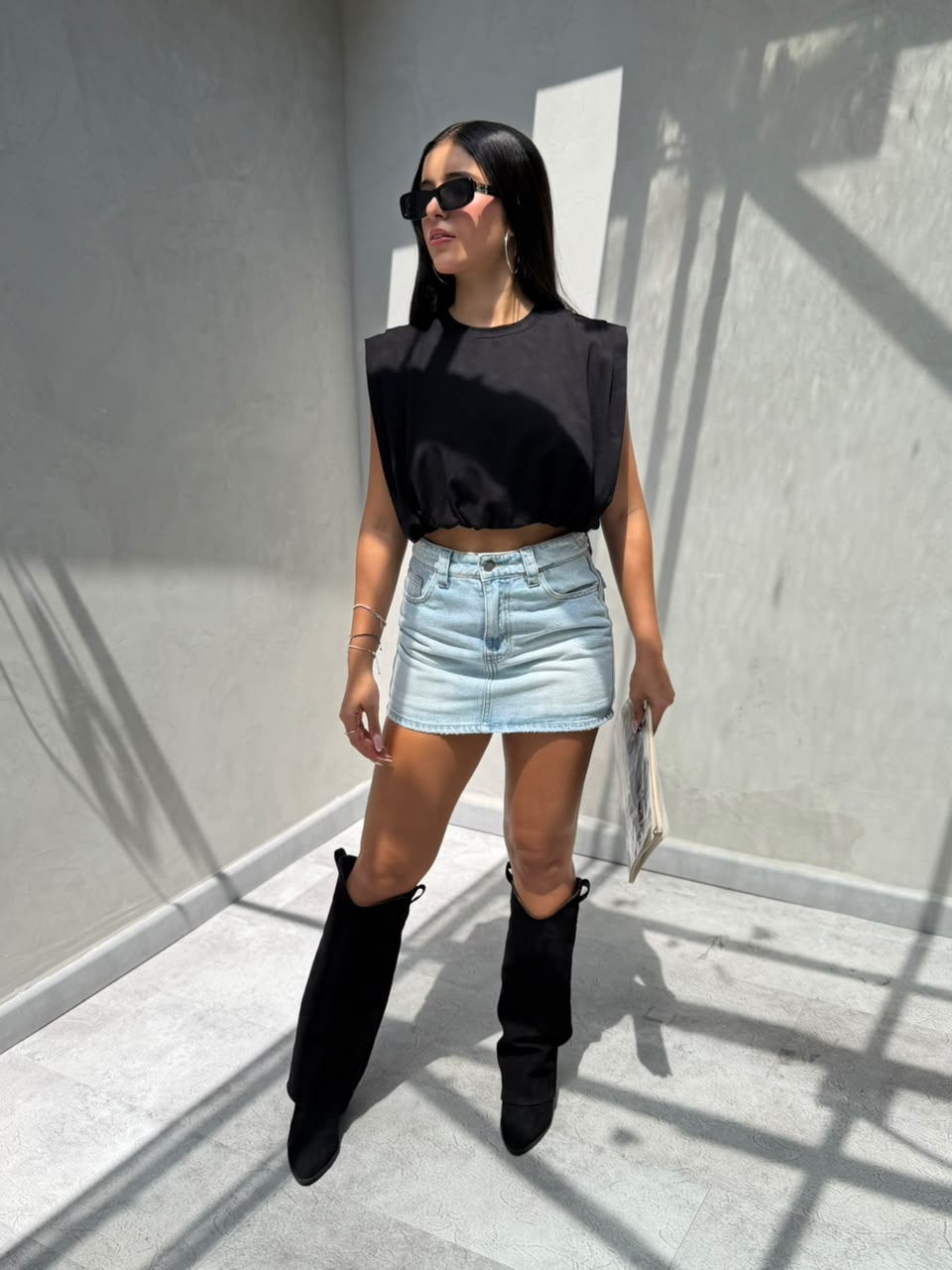 Blusa Cypress muscleteen englobada corta sisa - Negro