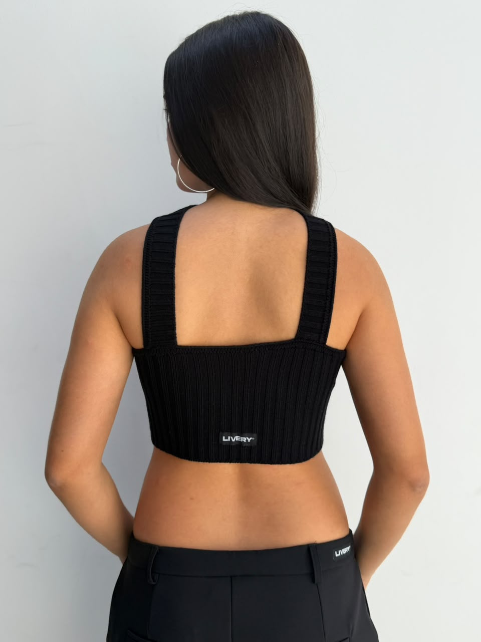 Blusa Kalvin straple tejido con cuello tira - Negro