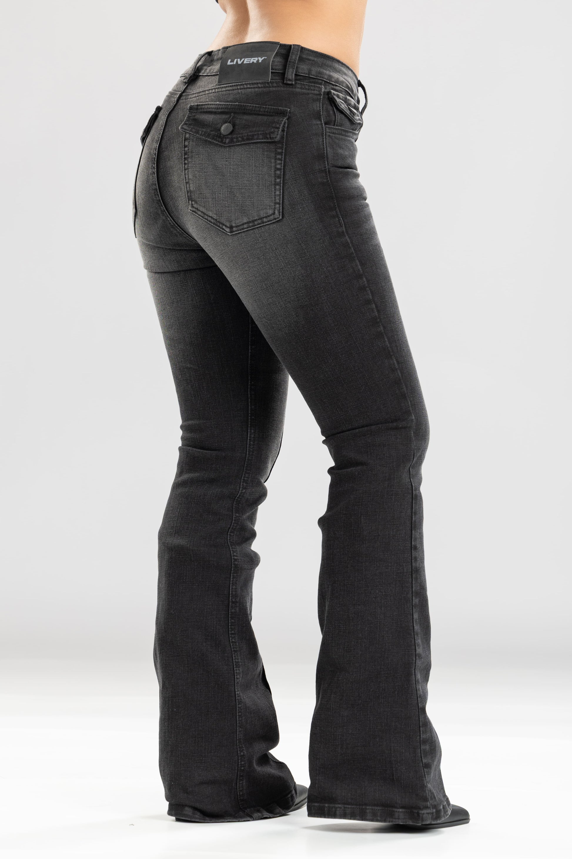 Jean flare strech - negro humo