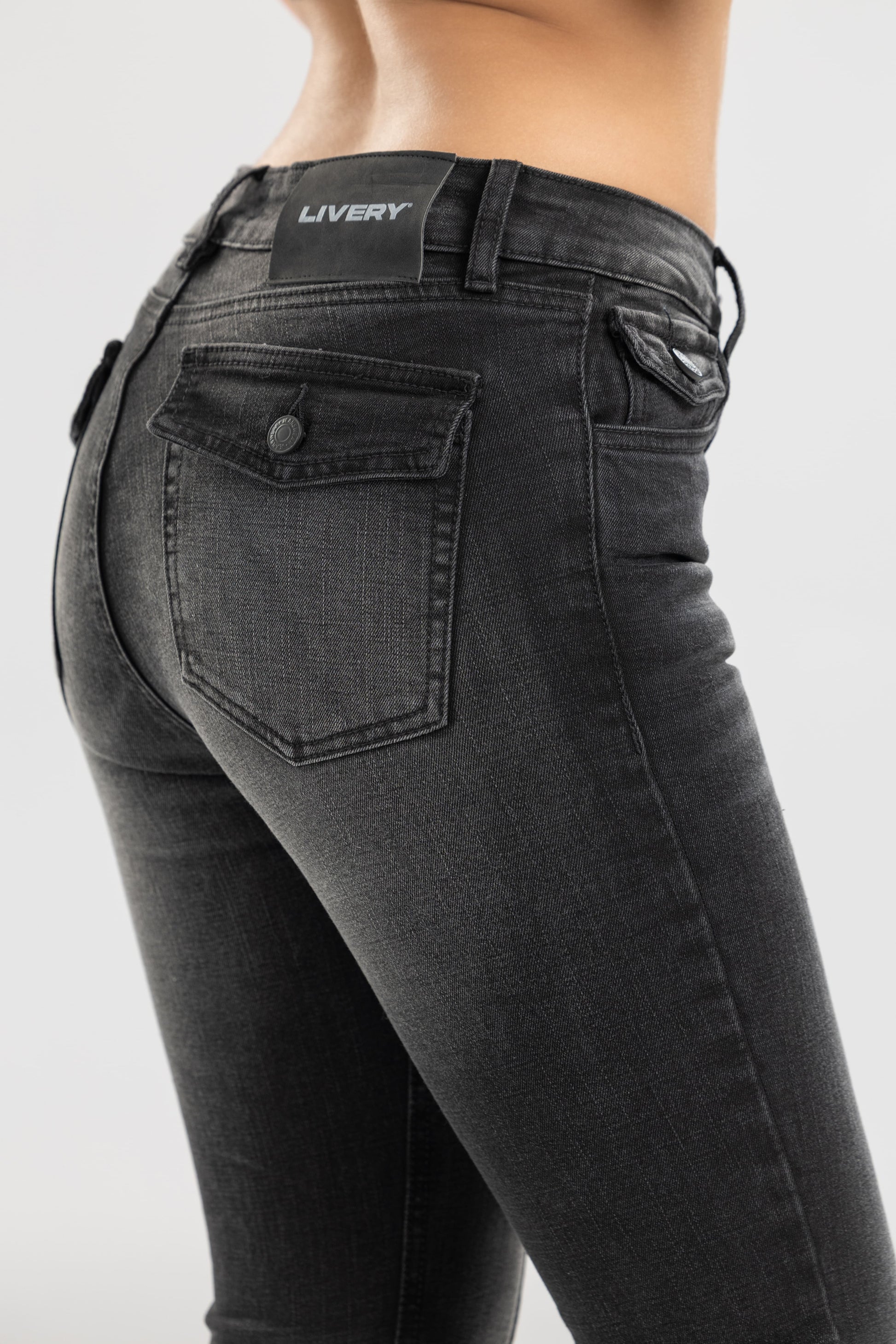 Jean flare strech - negro humo