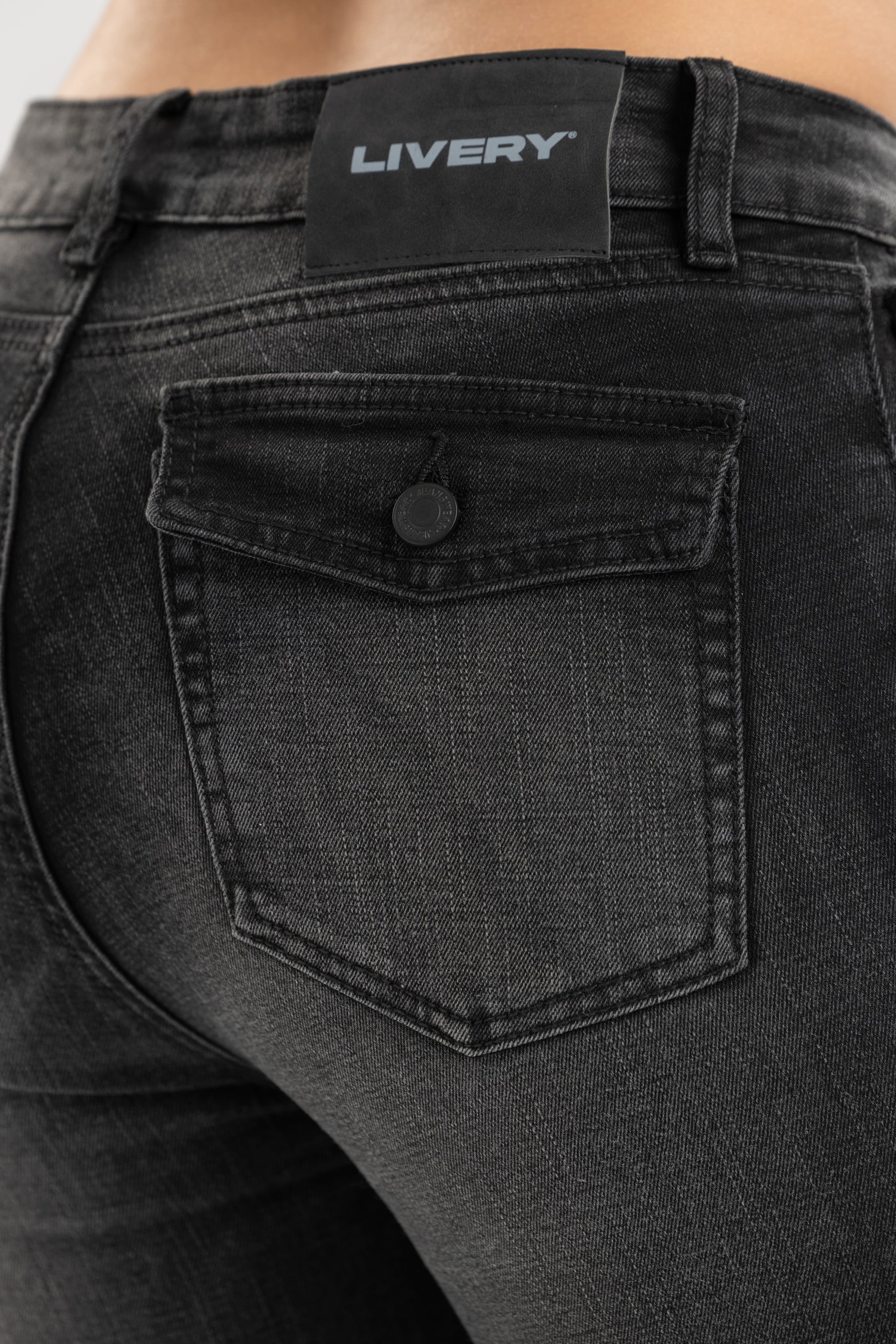 Jean flare strech - negro humo