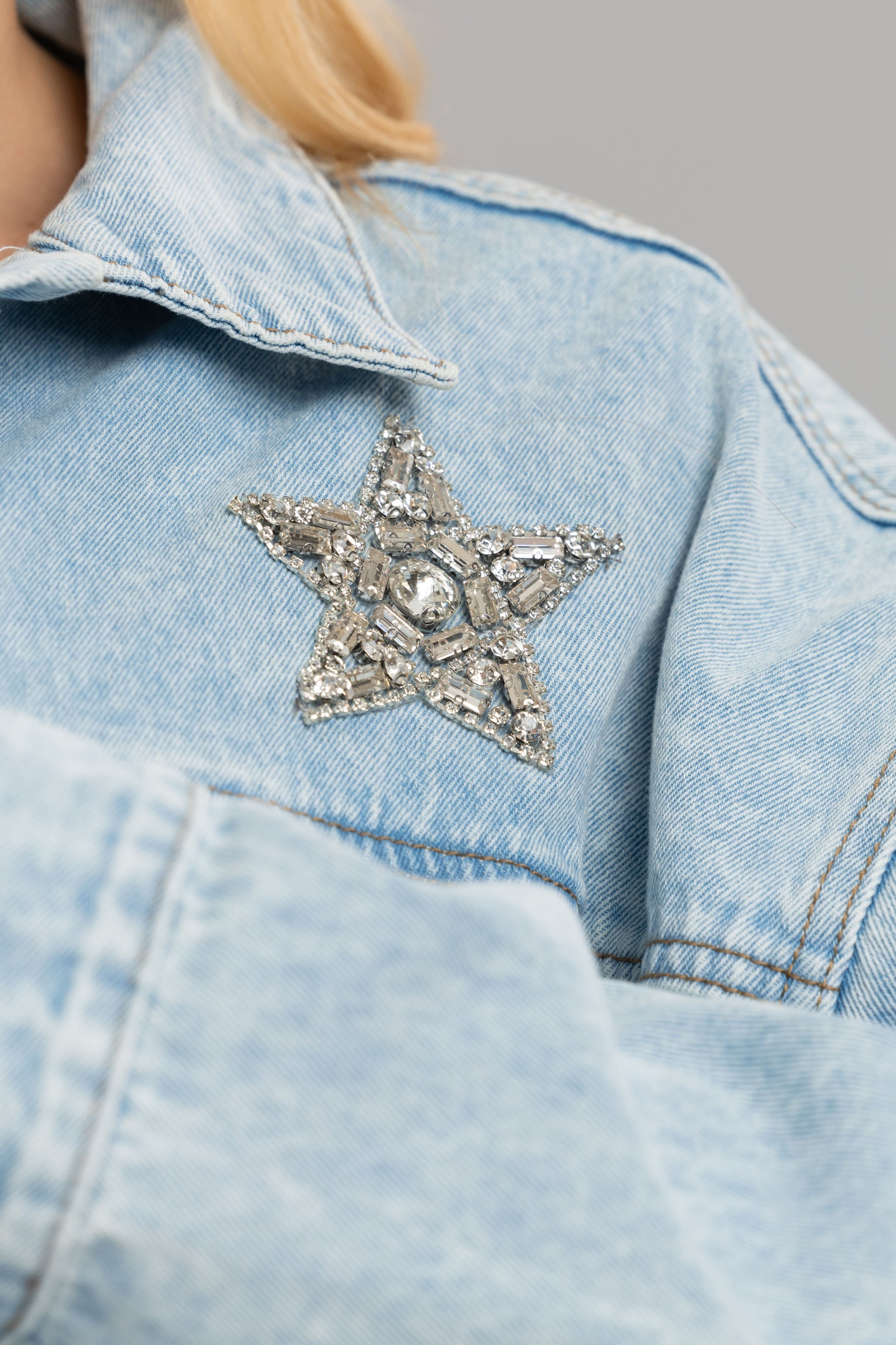 Chaqueta denim estrellas brillos