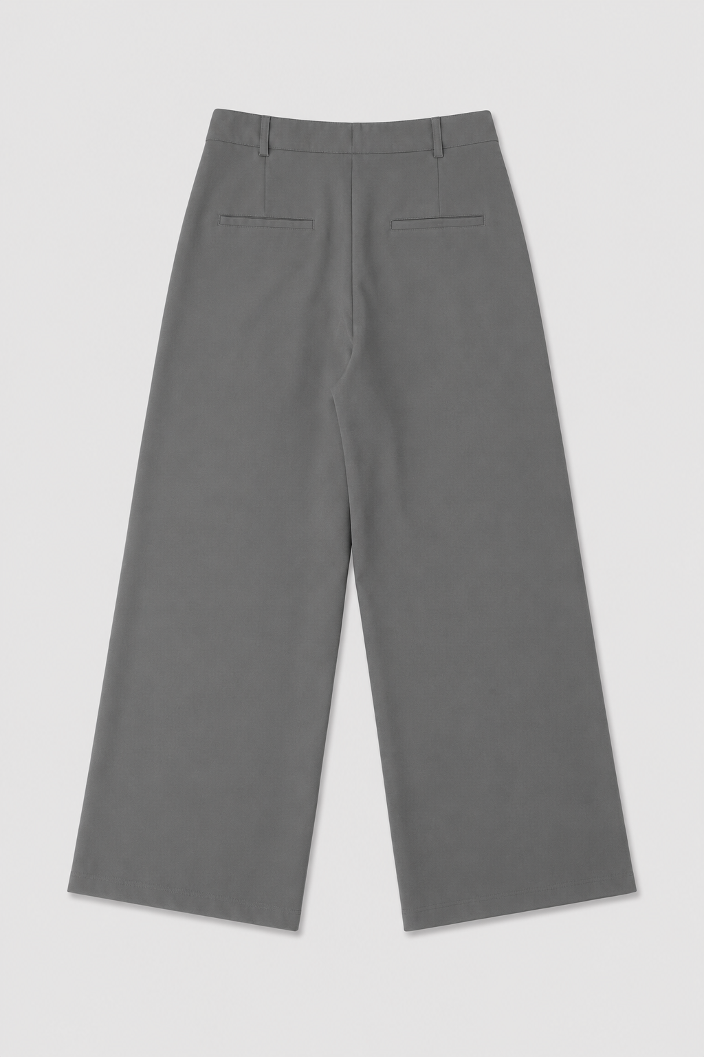 Pantalon Celin con prenses maxi bota recta - gris claro