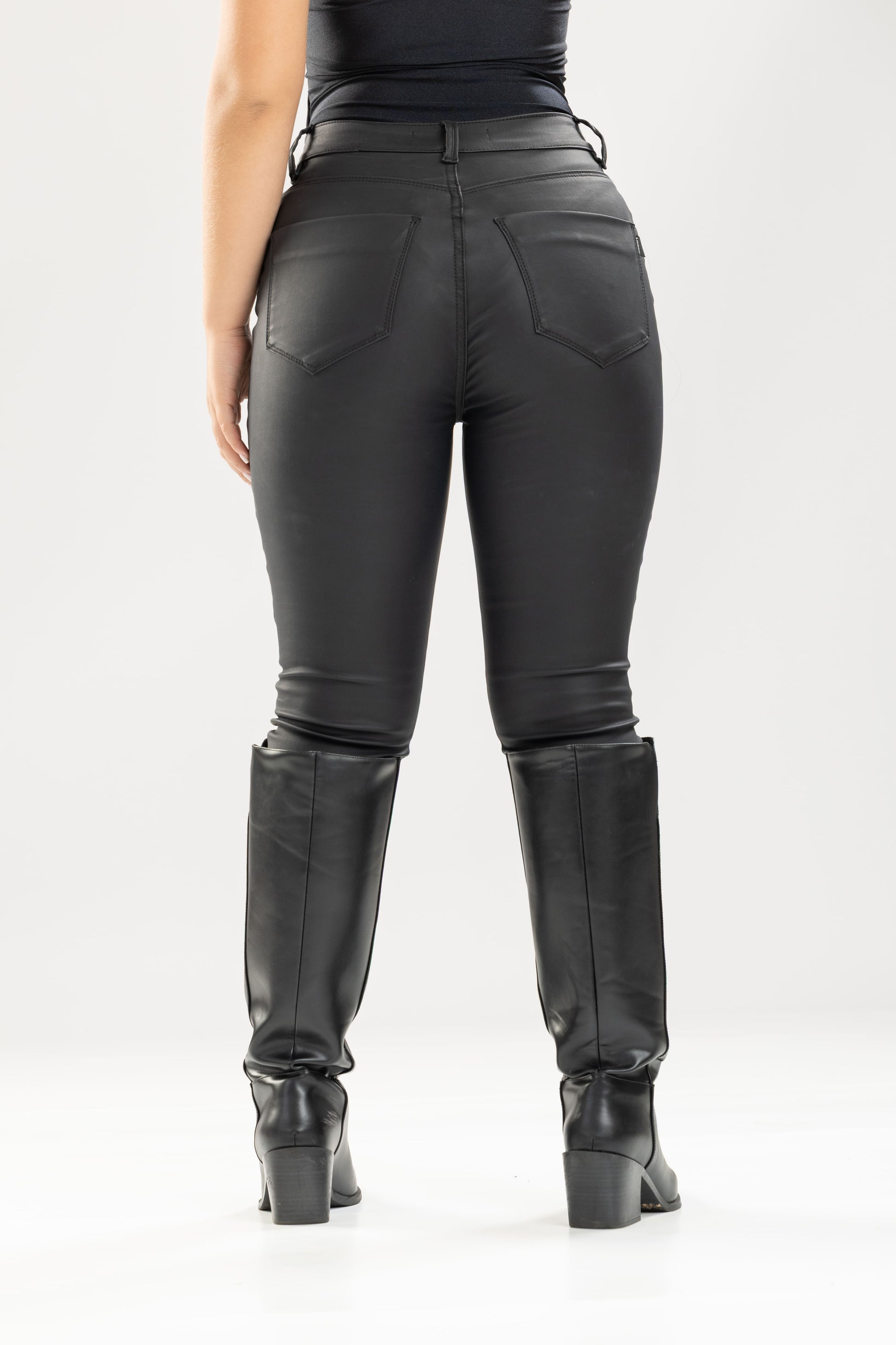 Jean cariott skinny tipo cuero strech