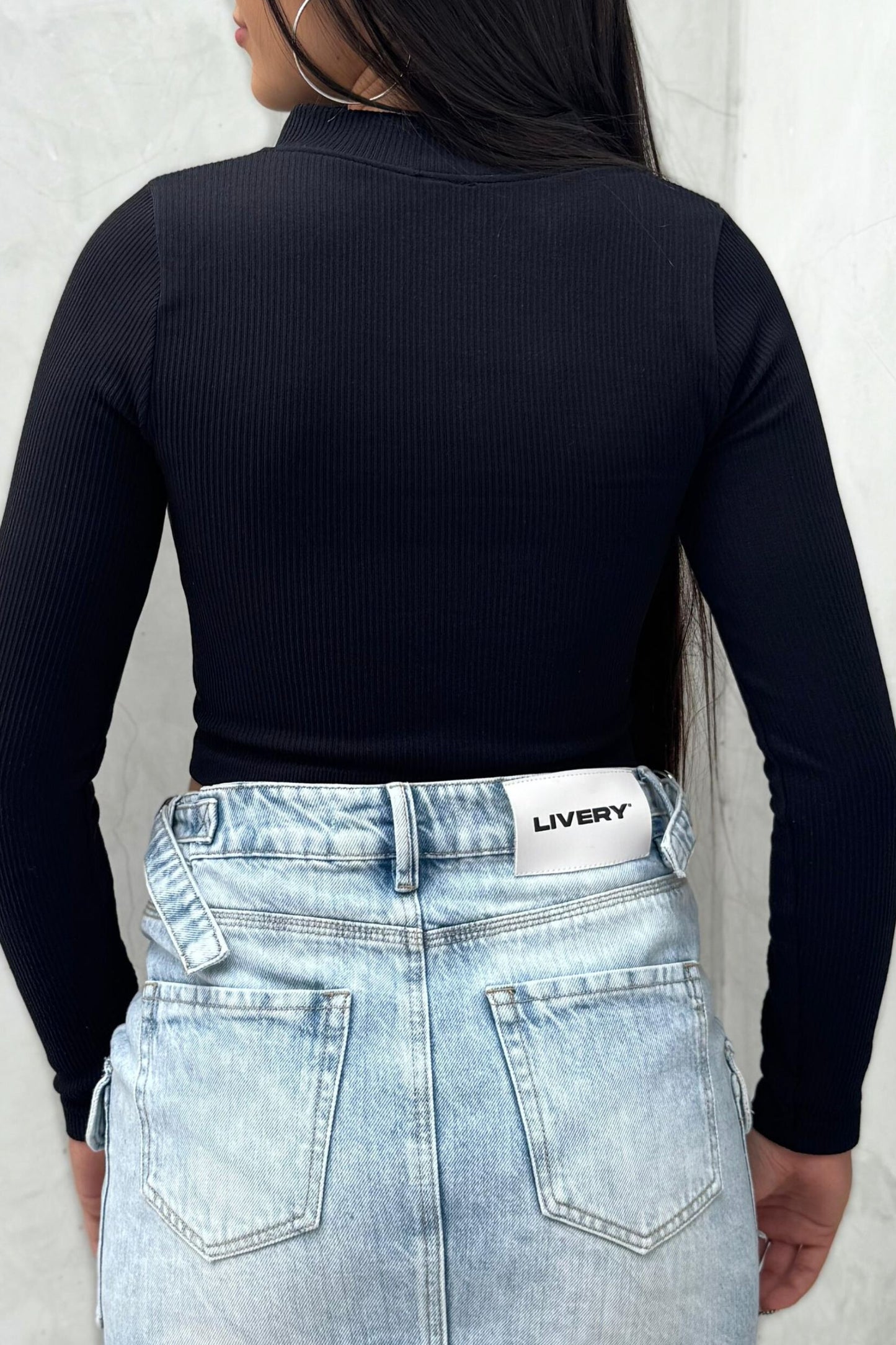 Blusa Basil – Negro