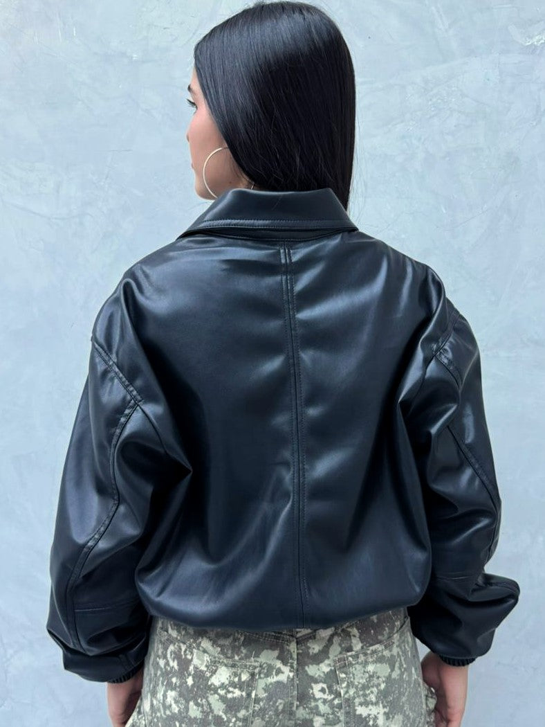 Chaqueta STYLAR cuerina cuello Oversize  - Negra