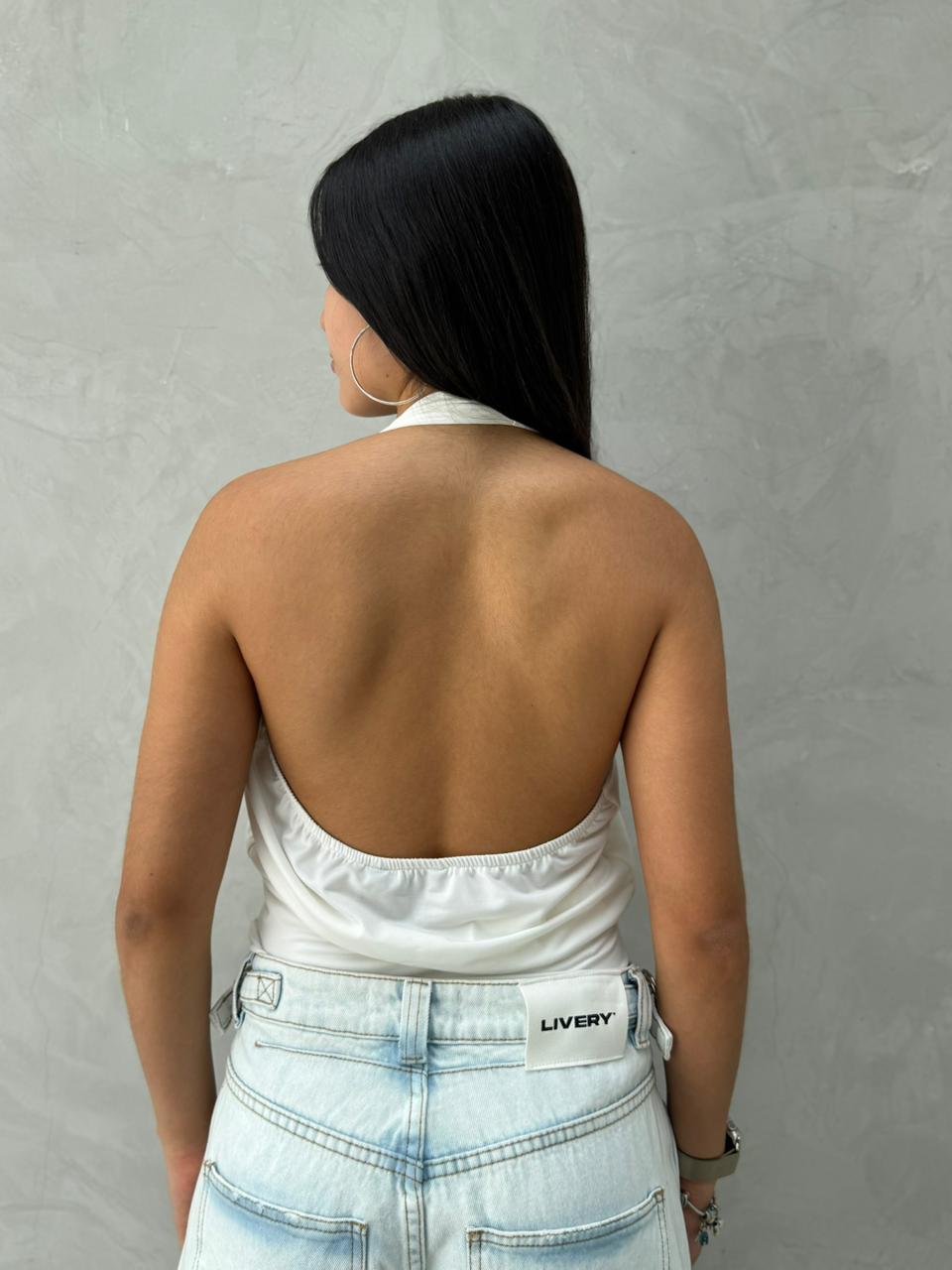 Blusa Bianca cruzada frente escote al cuello - Marfil