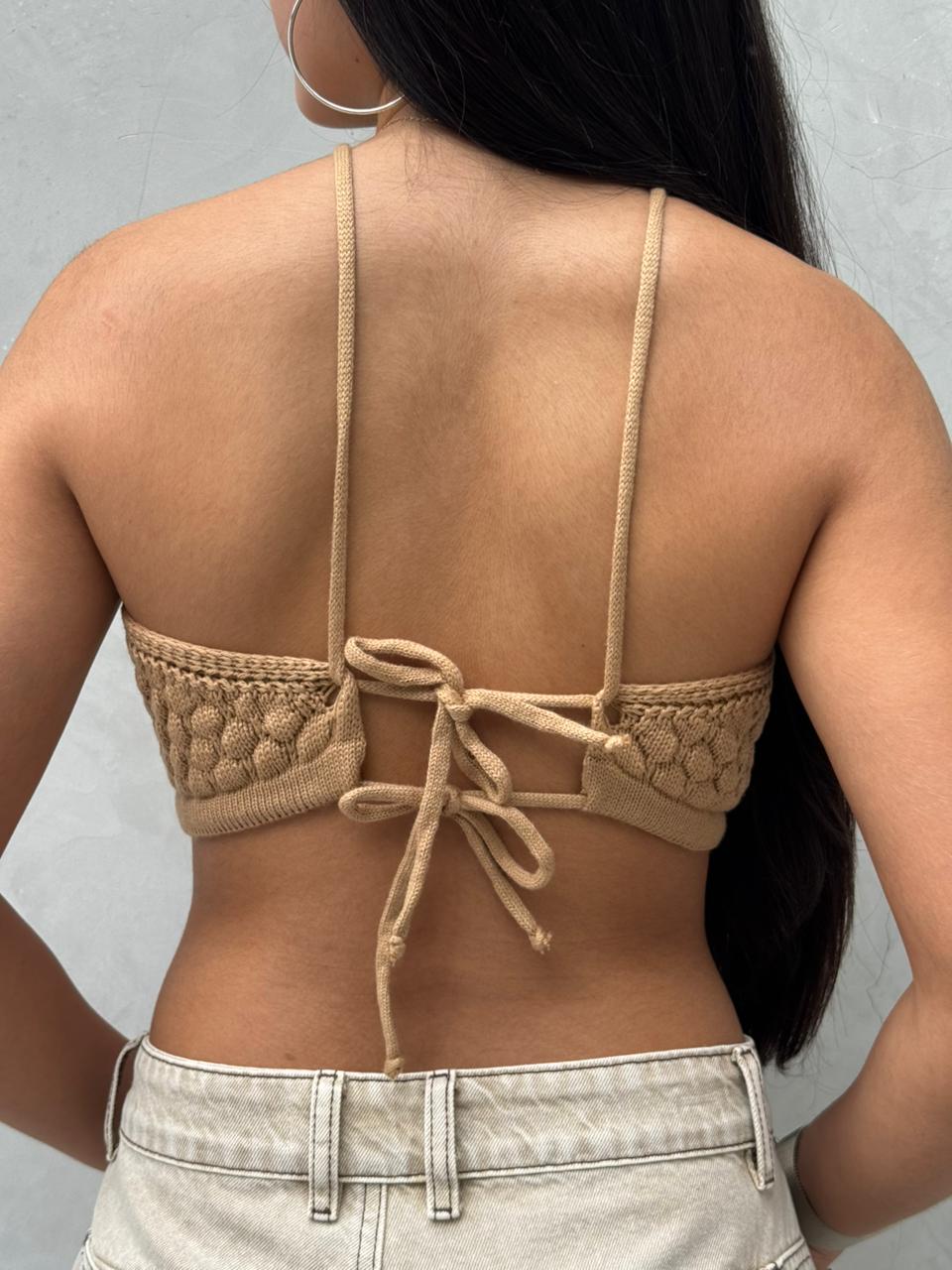 Blusa Annika babero tejido - Camel