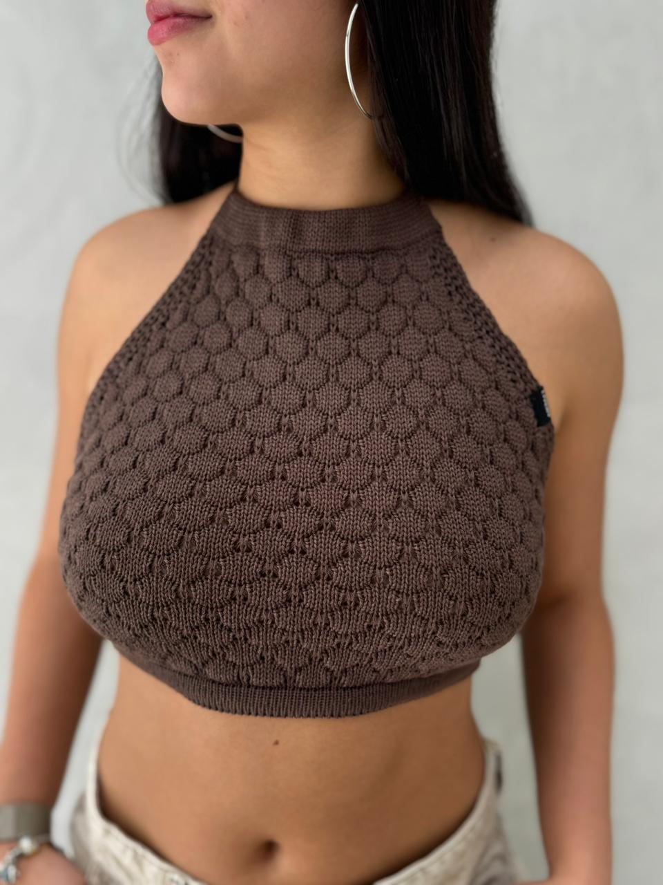 Blusa Annika babero tejido - Cafe