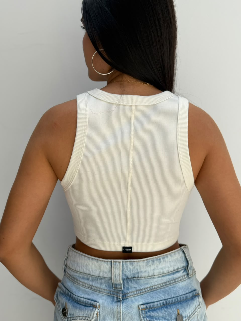 Blusa Kins croptop mini básica sisa - Crema