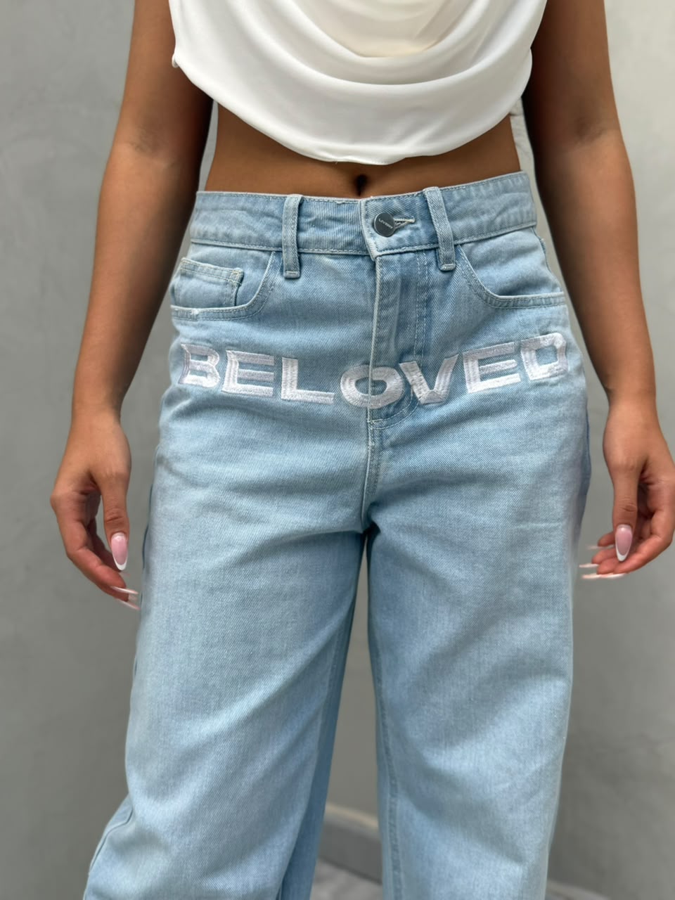Jean Beloved Desgaste Sandblasting Bordado - Azul hielo