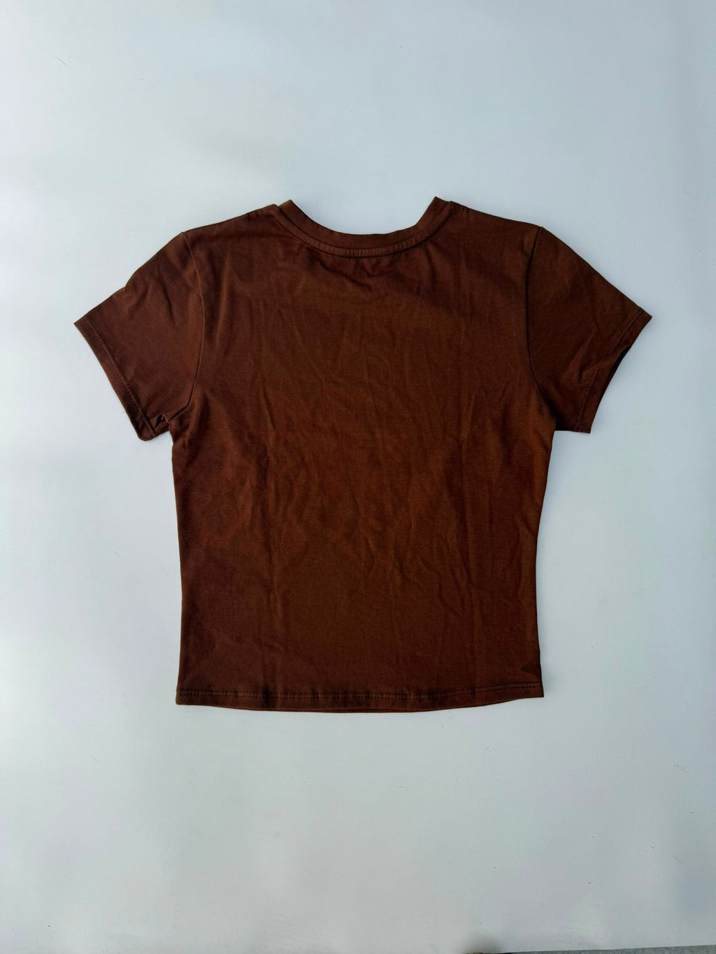 Blusa Mae básica mc ajustada - Café