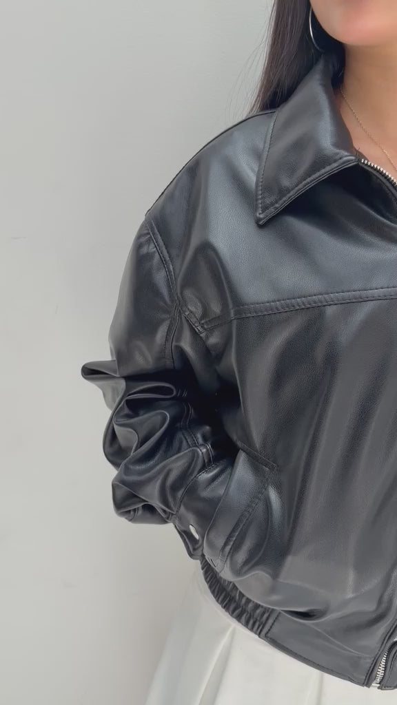 Chaqueta Syndey cuerina oversize con cuello - Negro